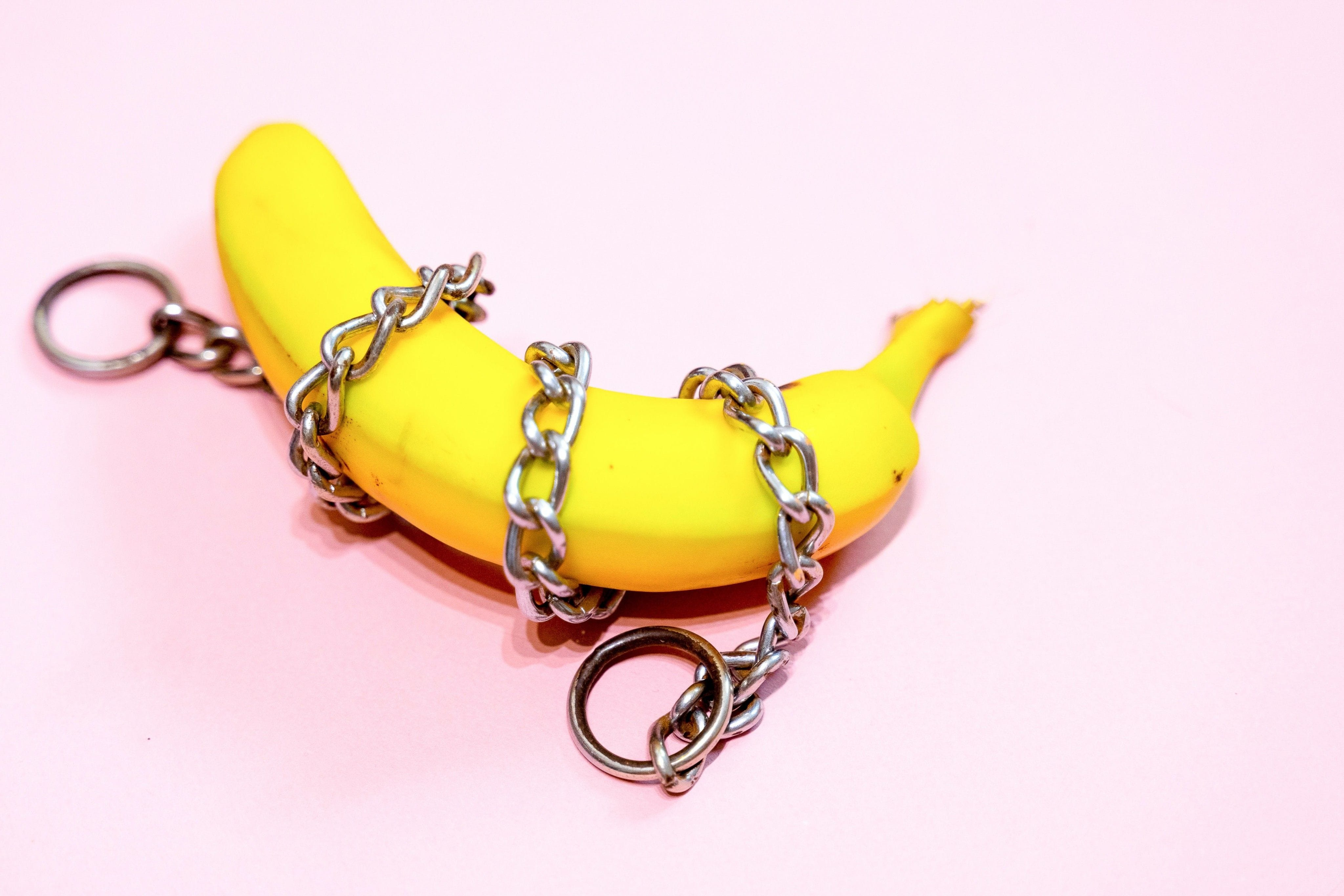 banana with chain