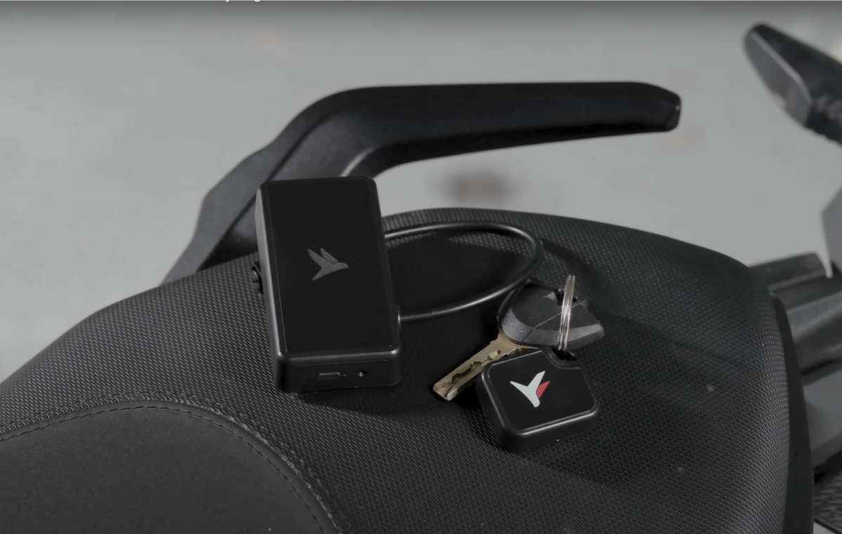 Flashbird GPS tracker installation guide