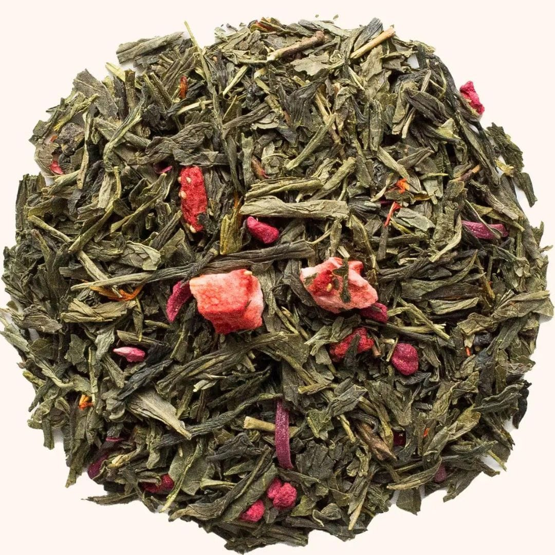 Sanguine Strawberry green tea blend loose leaf sample circle