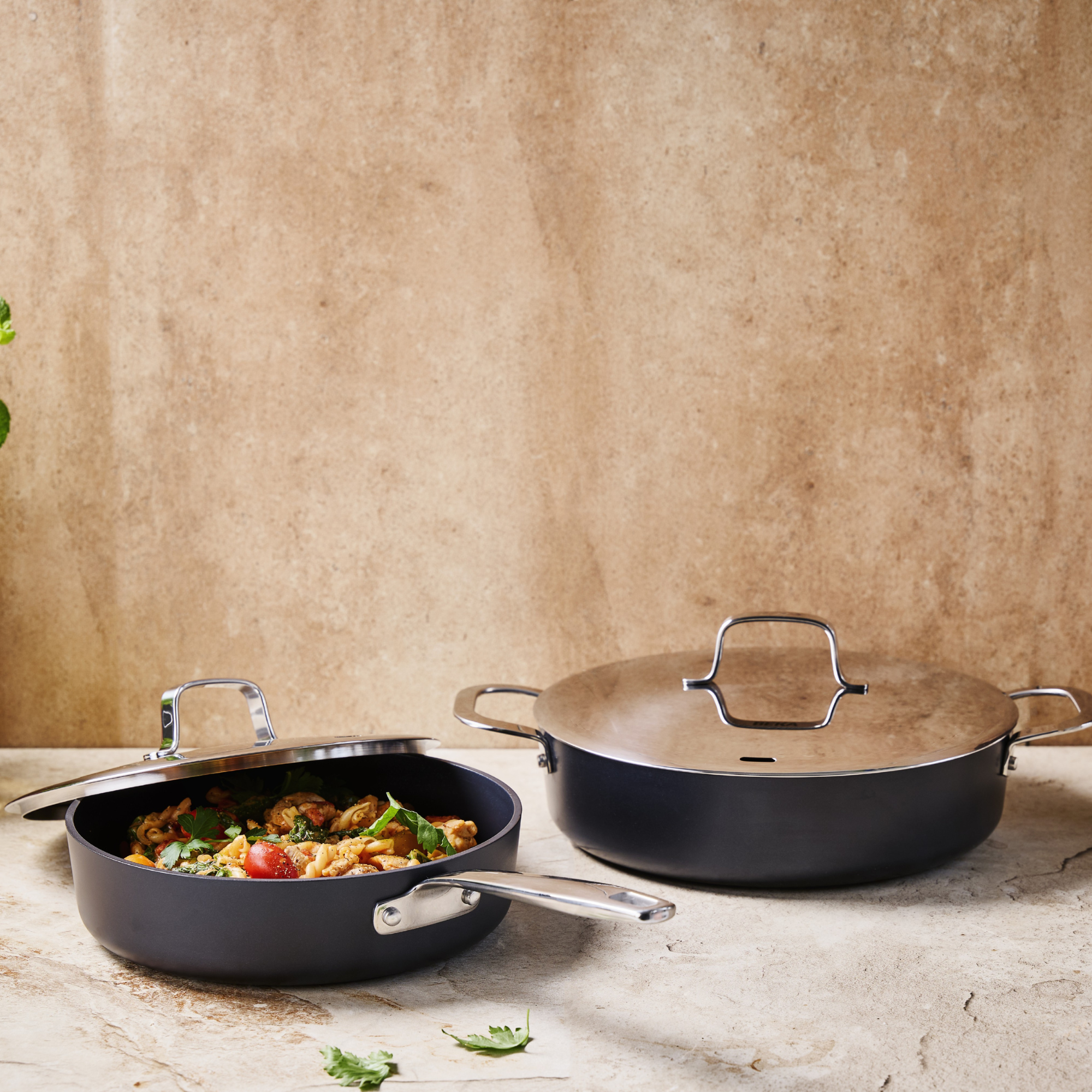 Dutch Ovens - Alva Cookware