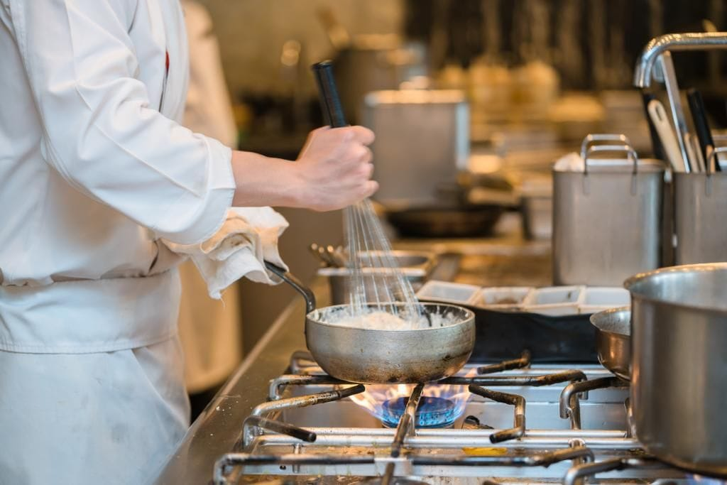 Die Geschäftsleitung der min food überzeugt nicht nur mit Sicherheit und Qualität sondern auch mit bereits, 28 Jahren Erfahrung in der Lebensmittelproduktion.