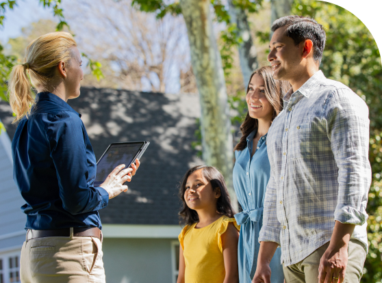 Palmetto Finance expert interacting with a customer 