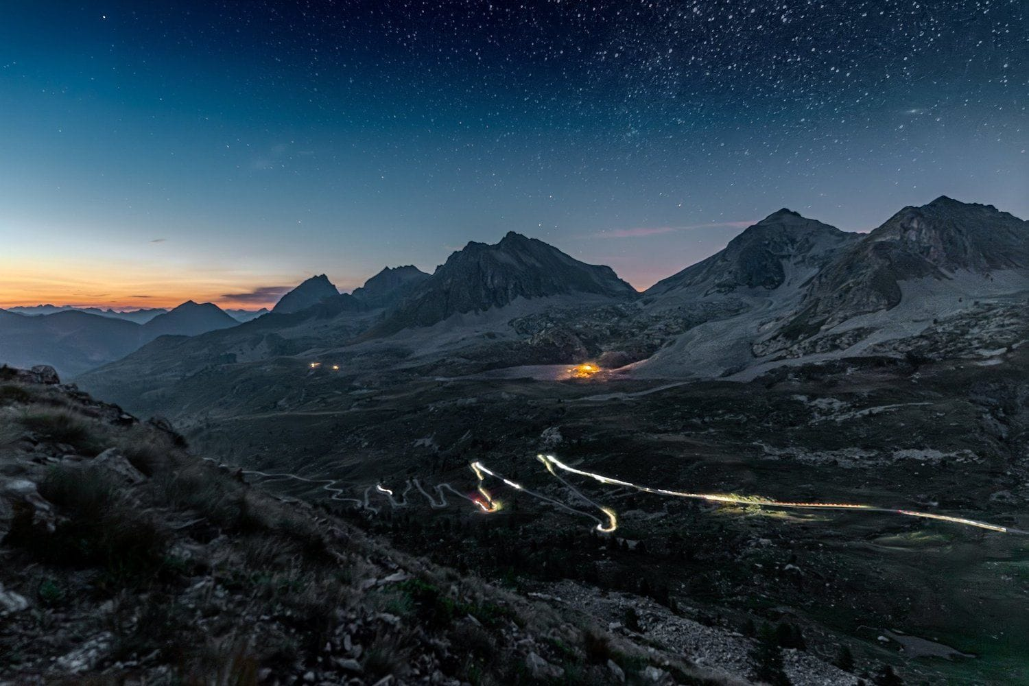 Graaalps paysage de nuit montagnes
