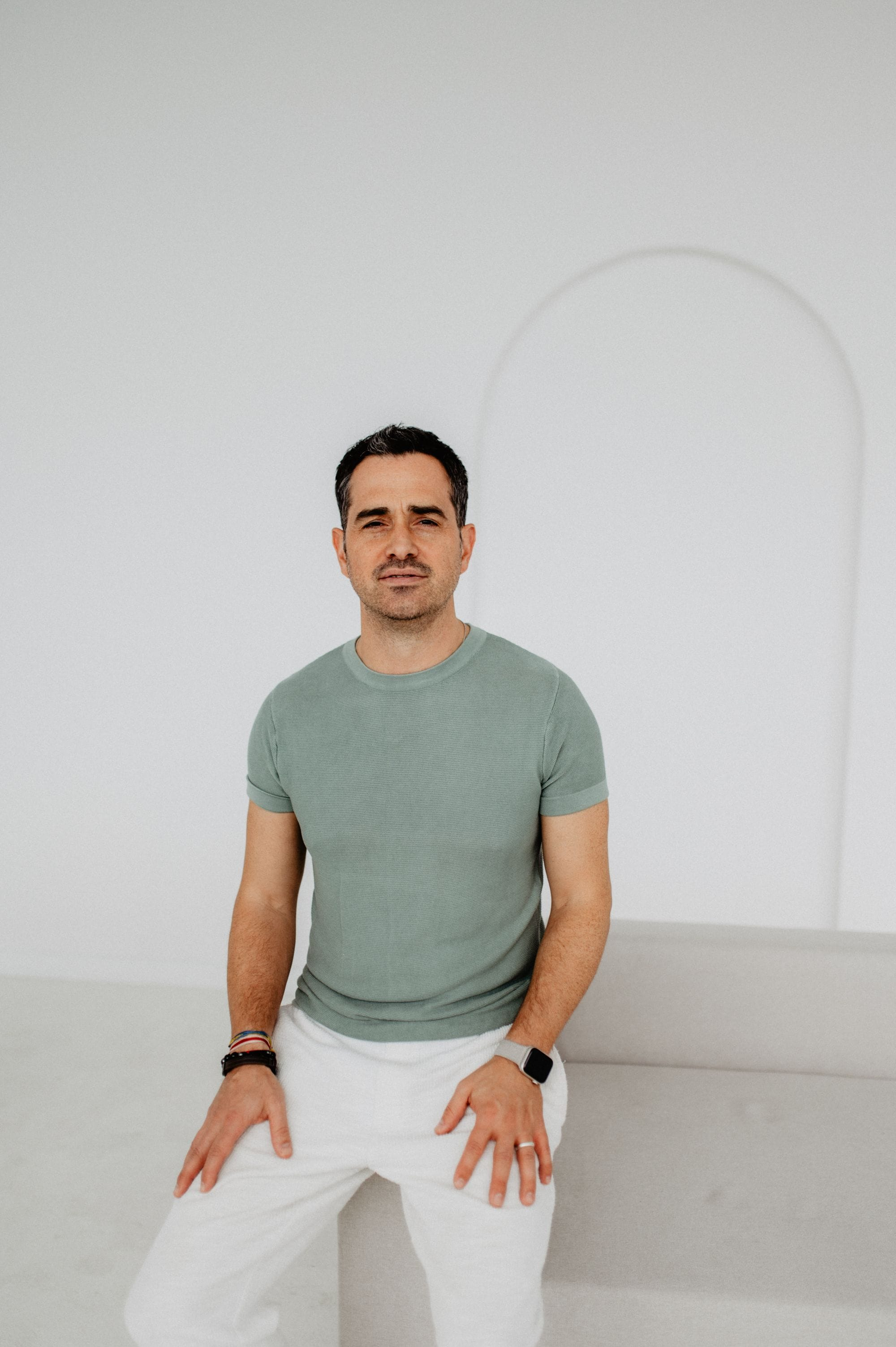 Marc Kerres, CEO von min food, ein engagierter Unternehmer und kulinarischer Experte, der seine Leidenschaft für gutes Essen in die erfolgreiche Leitung eines Catering-Unternehmens einbringt.