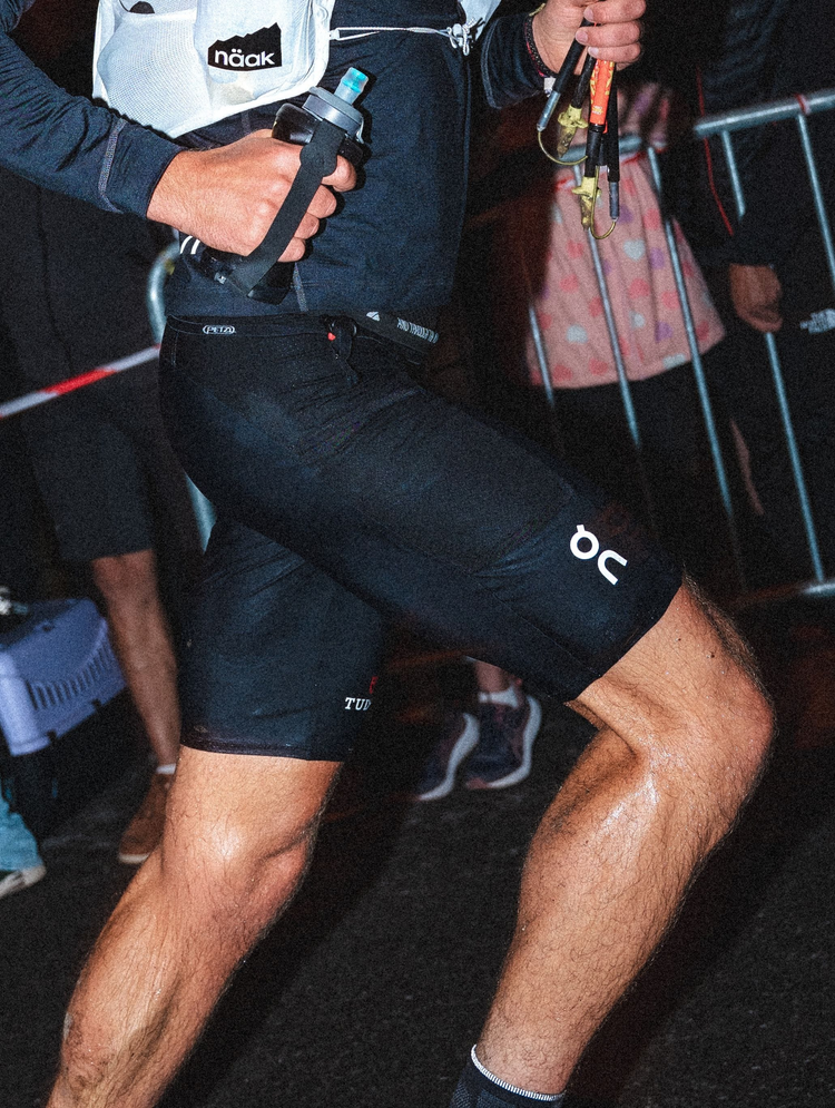 Cuissard ON RUNNING sur UTMB porté par Baptiste Chassagne