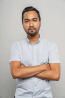 <img src="/customer3.jpg" alt="customer's profile picture">