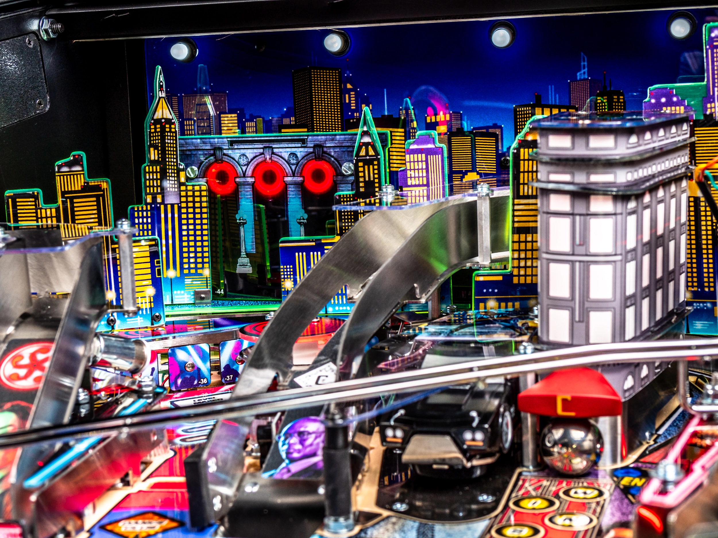 Building structure of "The New York Continental" on John Wick Pro pinball.