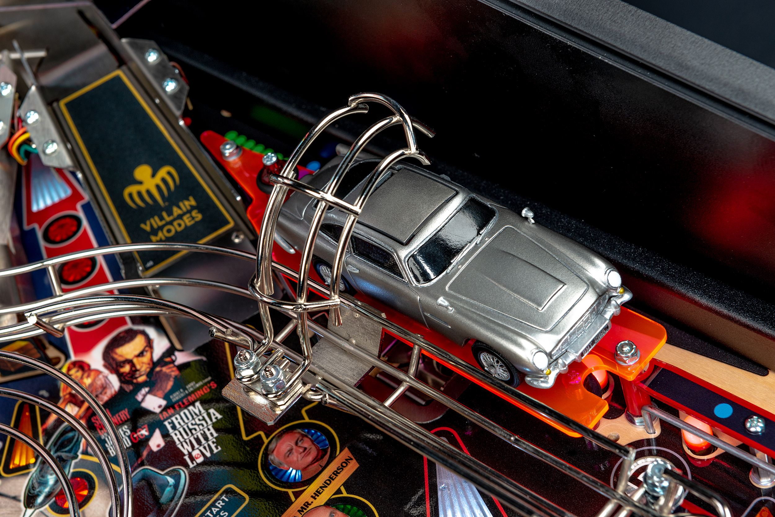 Aston Martin DB5 on James Bond 007 Pro pinball.