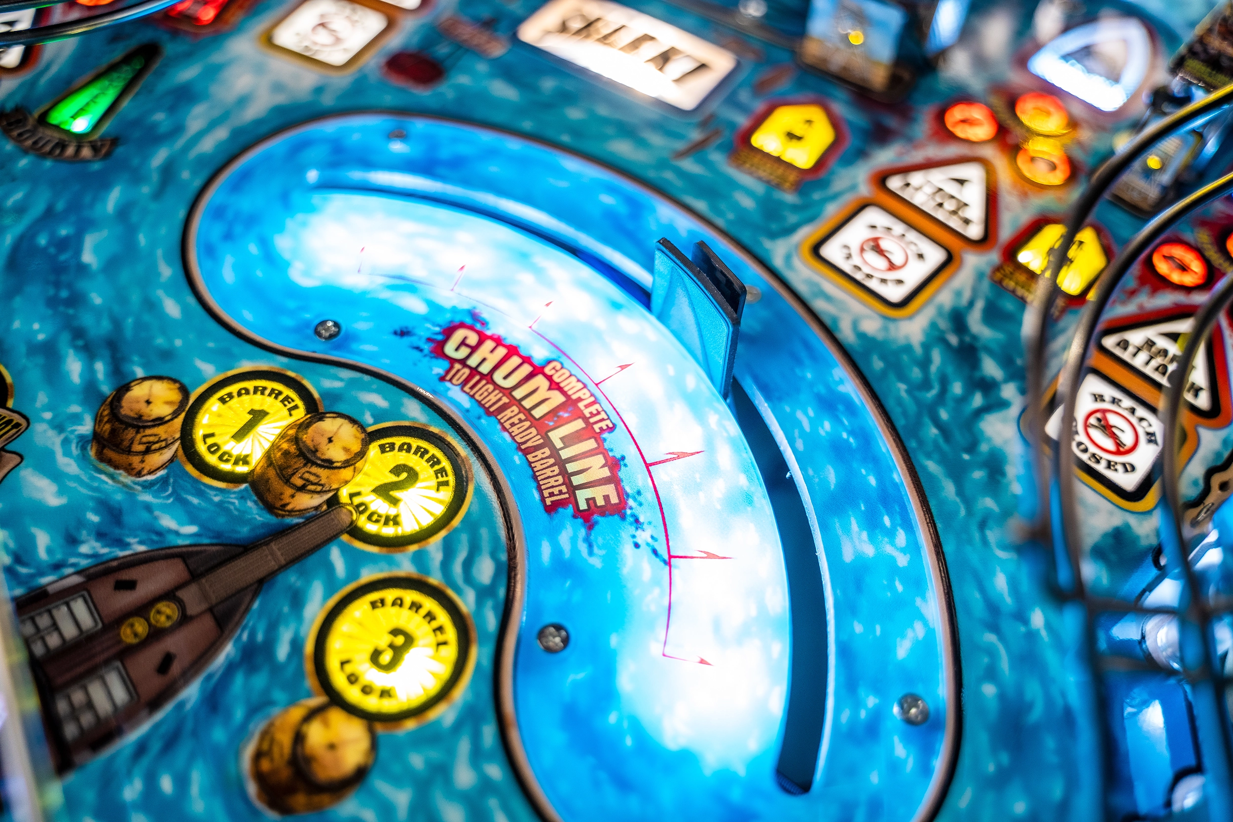 Shark fin on Jaws Pro pinball.