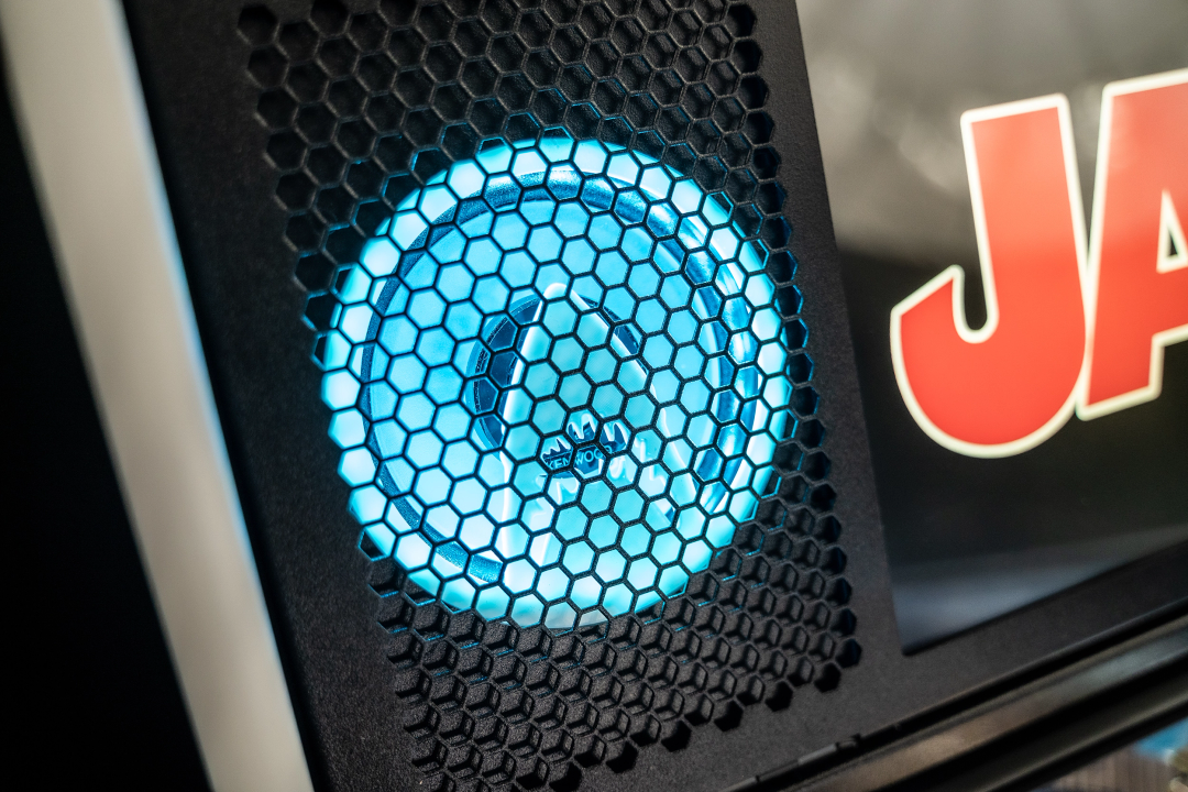 Speaker on Jaws Limited Edition