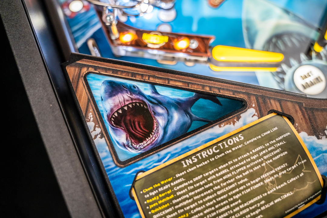 Bottom arch on Jaws premium pinball.