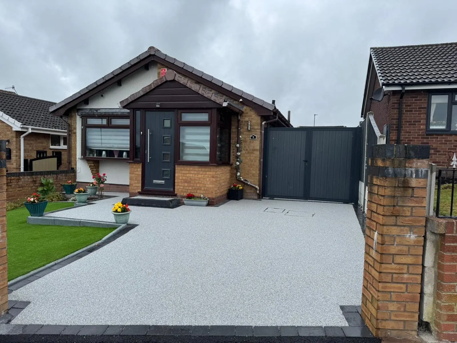 Light grey resin driveway in Cheshire