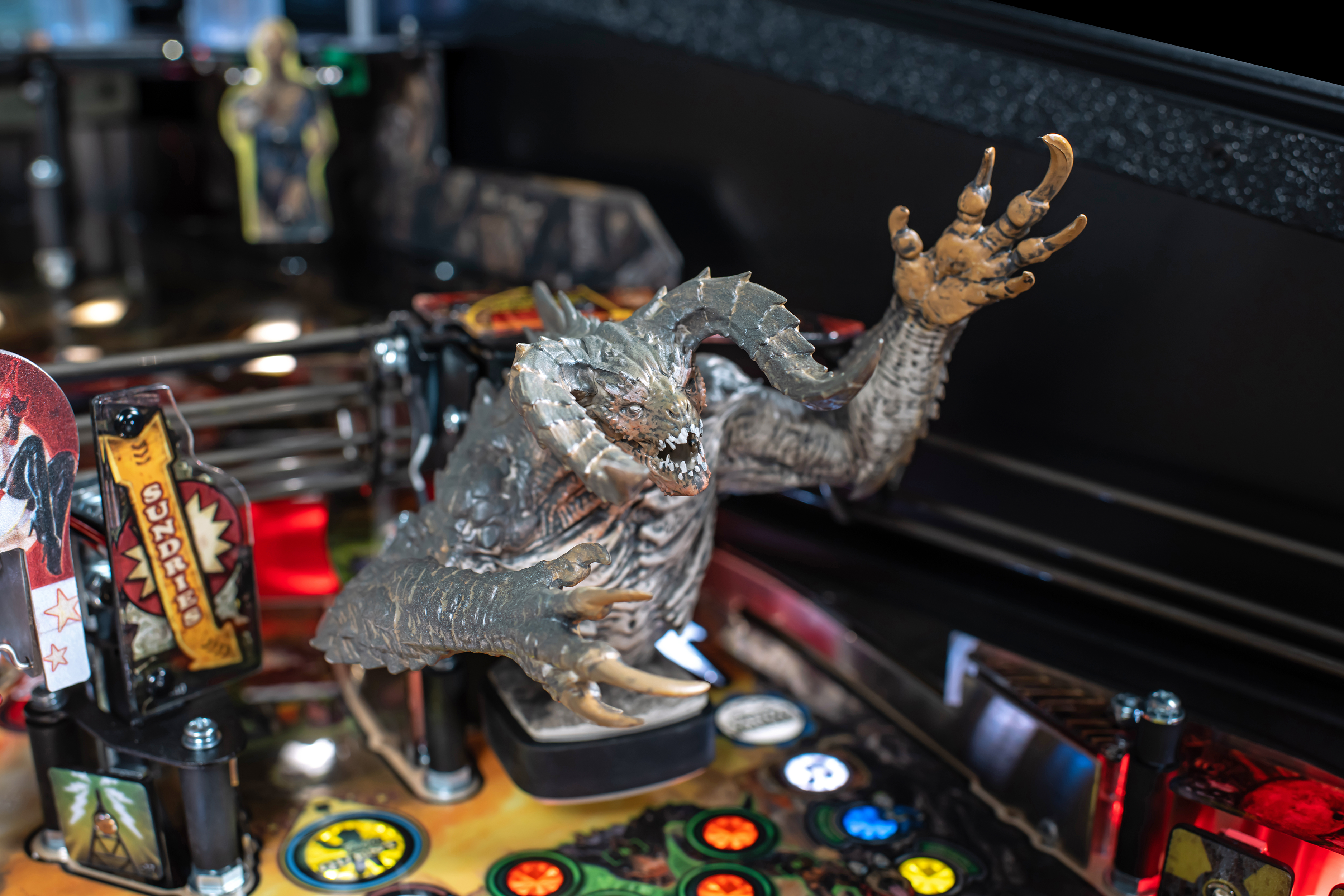 An interactive Deathclaw 3d model on the playfield of the Premium Model of Fallout from Stern Pinball.