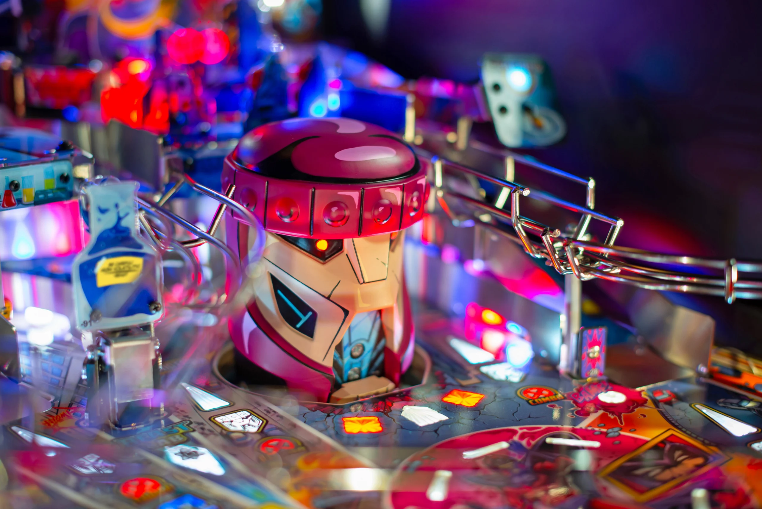Sentinel bash toy on The Uncanny X-Men Premium pinball.